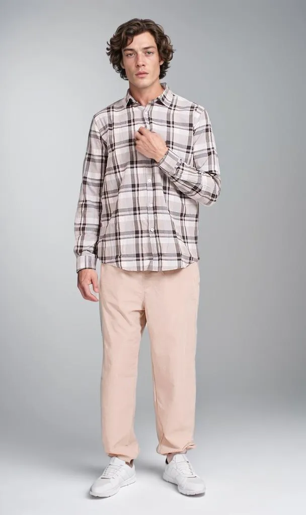 R207323 - Checked Button-Up Shirt - White & Black